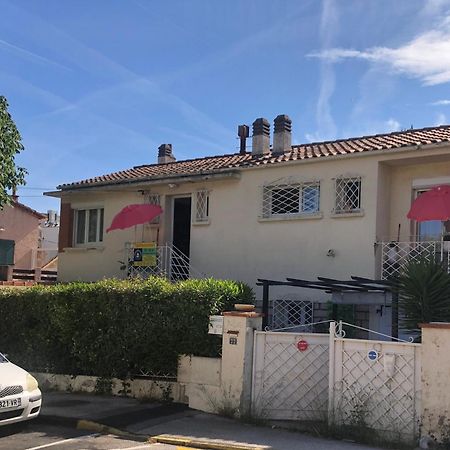 Votre Sejour A Sanary Dans Bas De Villa Avec Terrasse Vegetalisee Et Abritee Exposition Est Sud Ouest A 400M Du Centre Ville En Zone Pietonne Ou Tout Peut Se Faire A Pied Sanary-sur-Mer Exterior foto