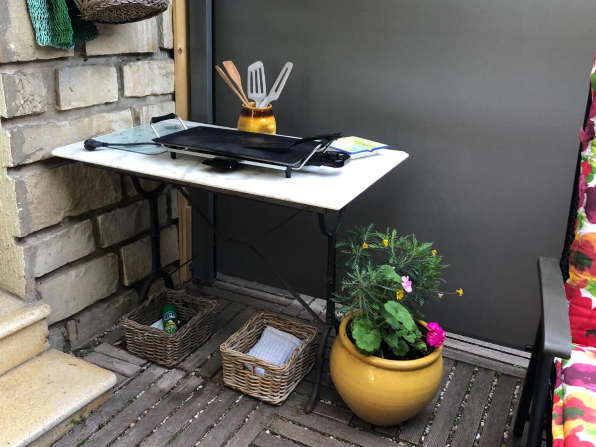 Votre Sejour A Sanary Dans Bas De Villa Avec Terrasse Vegetalisee Et Abritee Exposition Est Sud Ouest A 400M Du Centre Ville En Zone Pietonne Ou Tout Peut Se Faire A Pied Sanary-sur-Mer Exterior foto