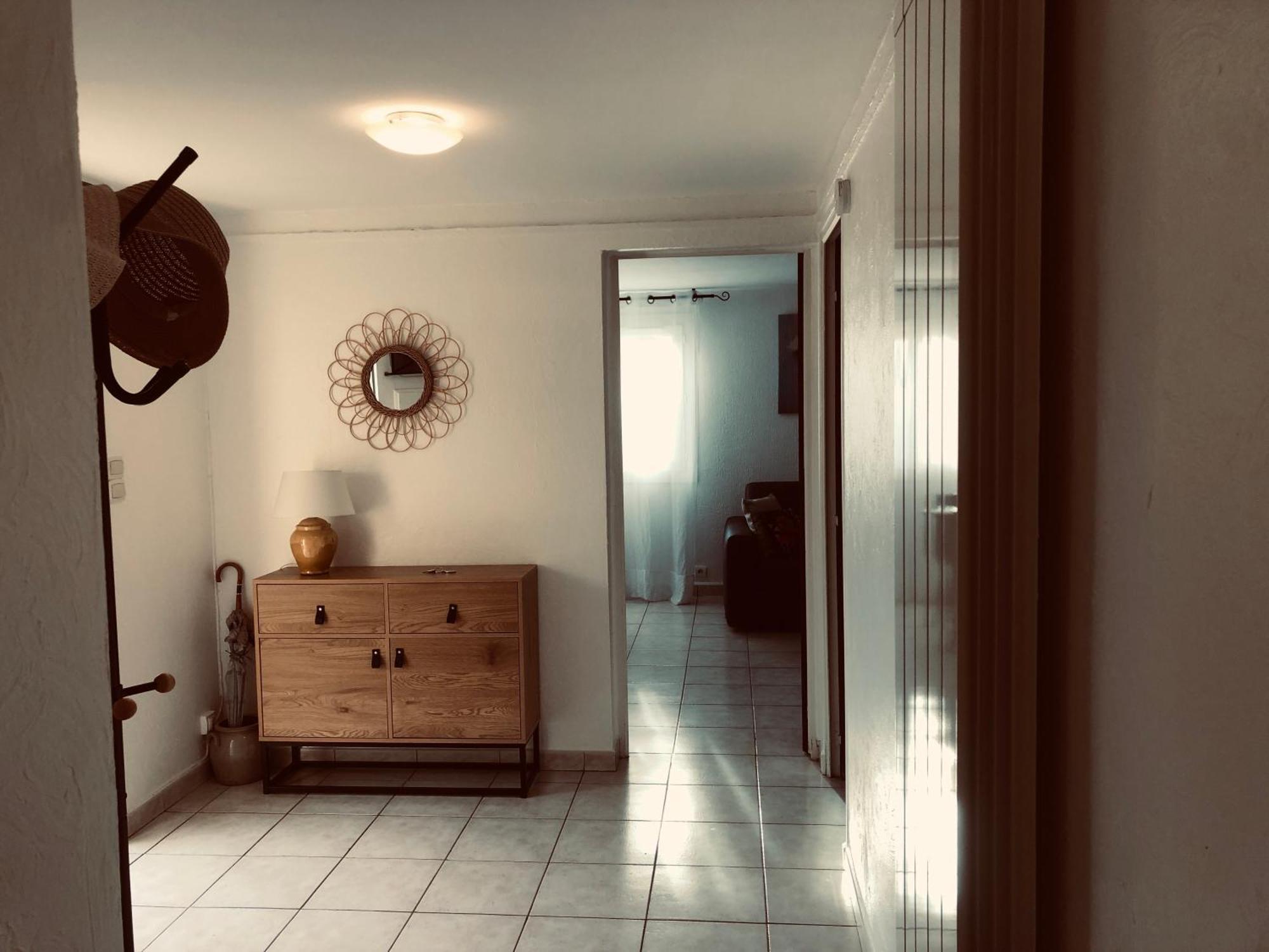 Votre Sejour A Sanary Dans Bas De Villa Avec Terrasse Vegetalisee Et Abritee Exposition Est Sud Ouest A 400M Du Centre Ville En Zone Pietonne Ou Tout Peut Se Faire A Pied Sanary-sur-Mer Exterior foto
